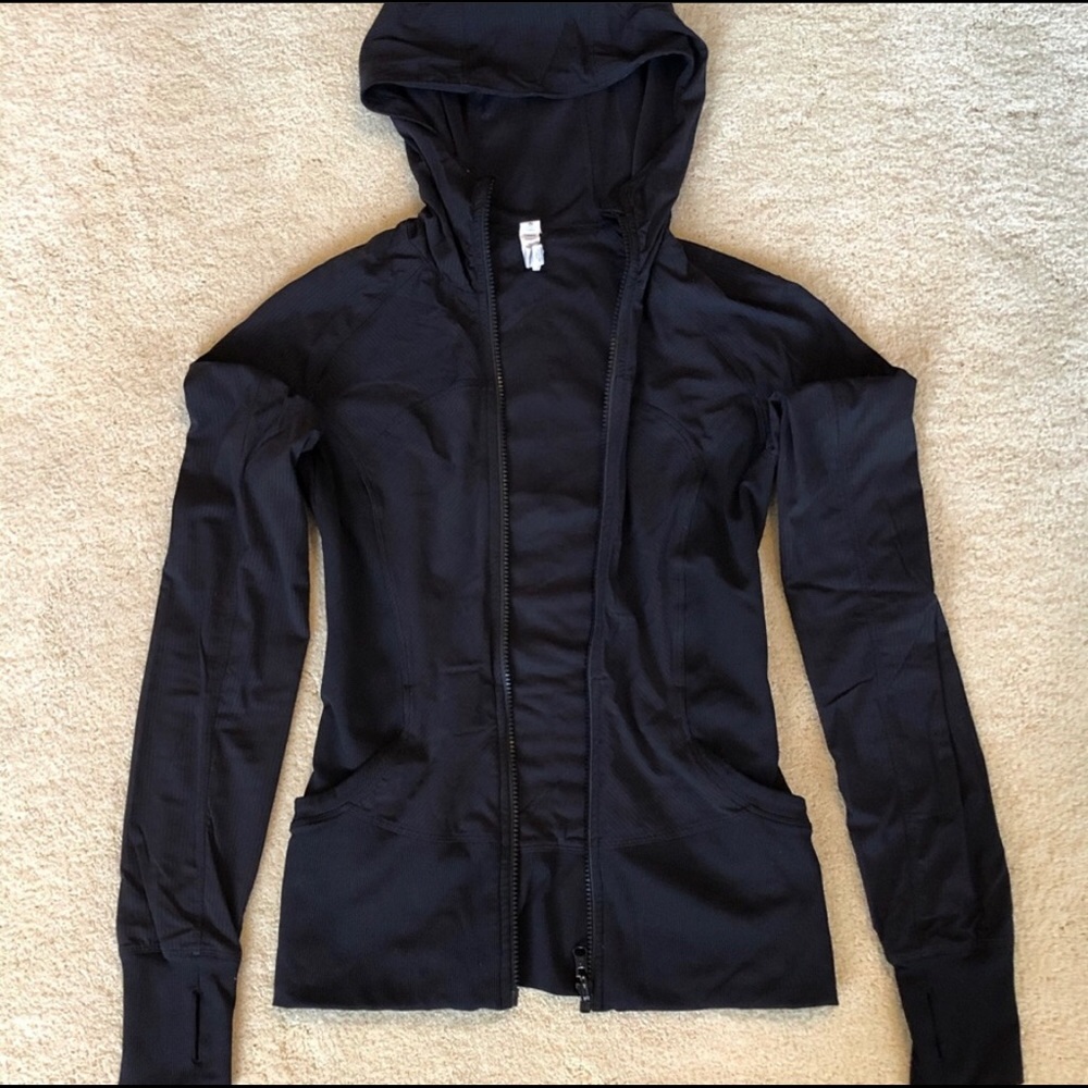 Lululemon size 6 black zip up